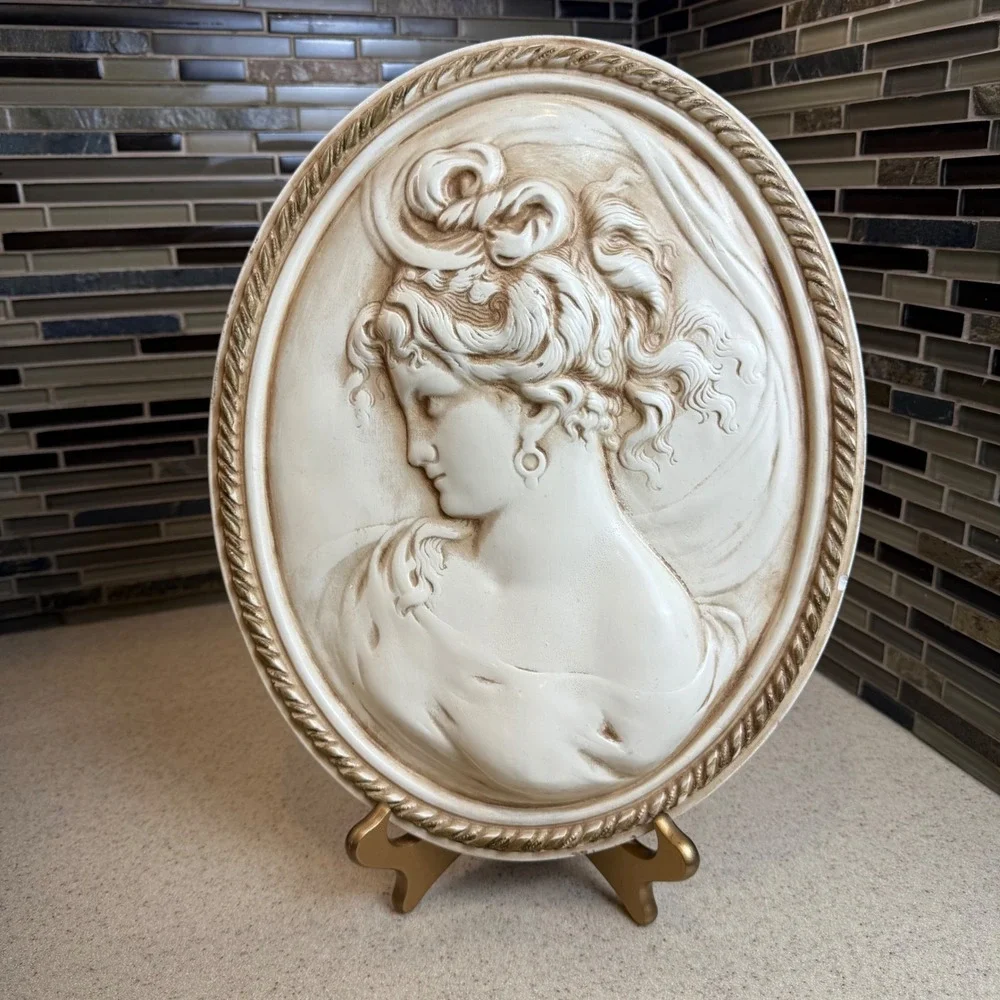 Vintage Cameo Style Oval Wall Plaque Relief Woman Profile Ivory Gold Rope Edge